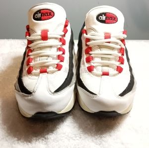 Womens Nike Air Max Pre-owned Size 5.5Y